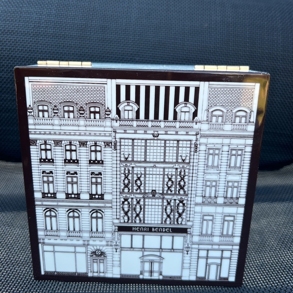 Henri Bendel jewelry box